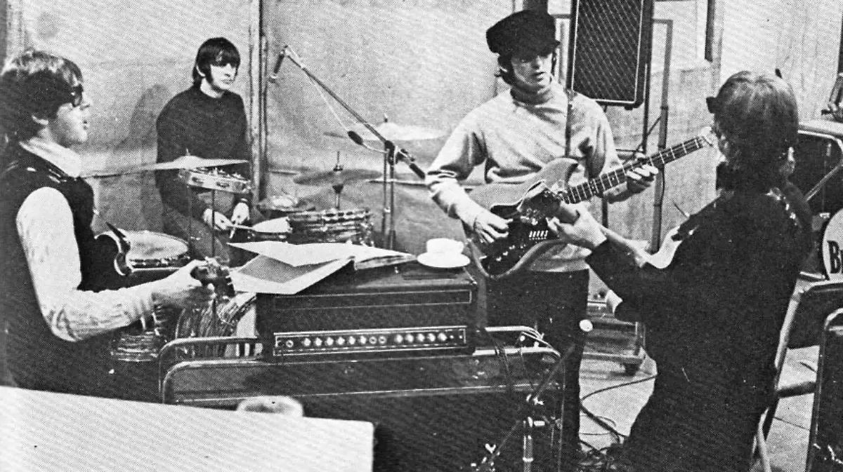 THE BEATLES-CANRIVAL OF LIGHT