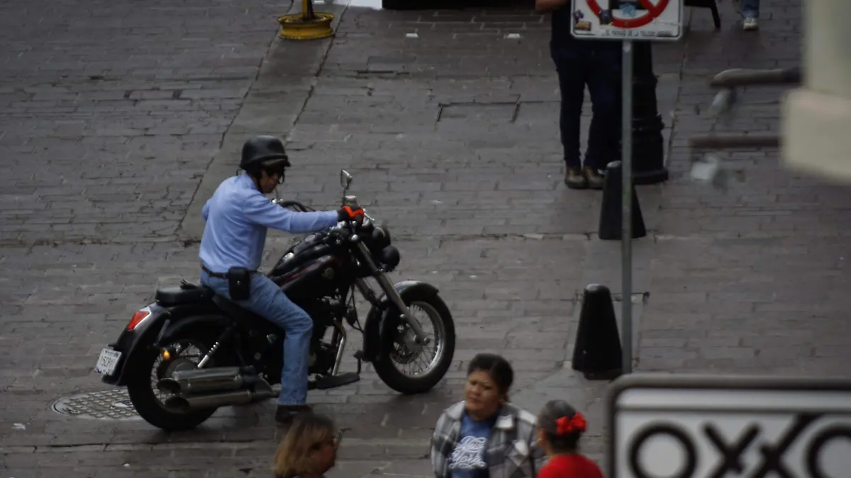 MOTOCICLISTAS-MOTOS-INFRACCIONES