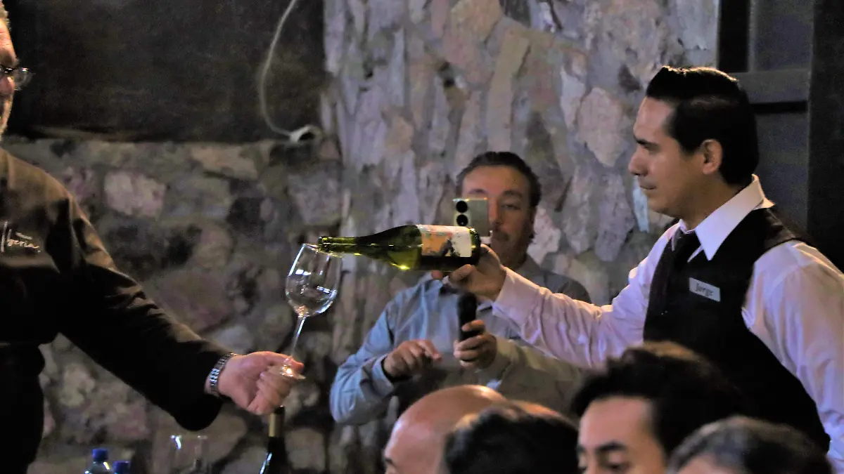 MESEROS PROPINAS (6)