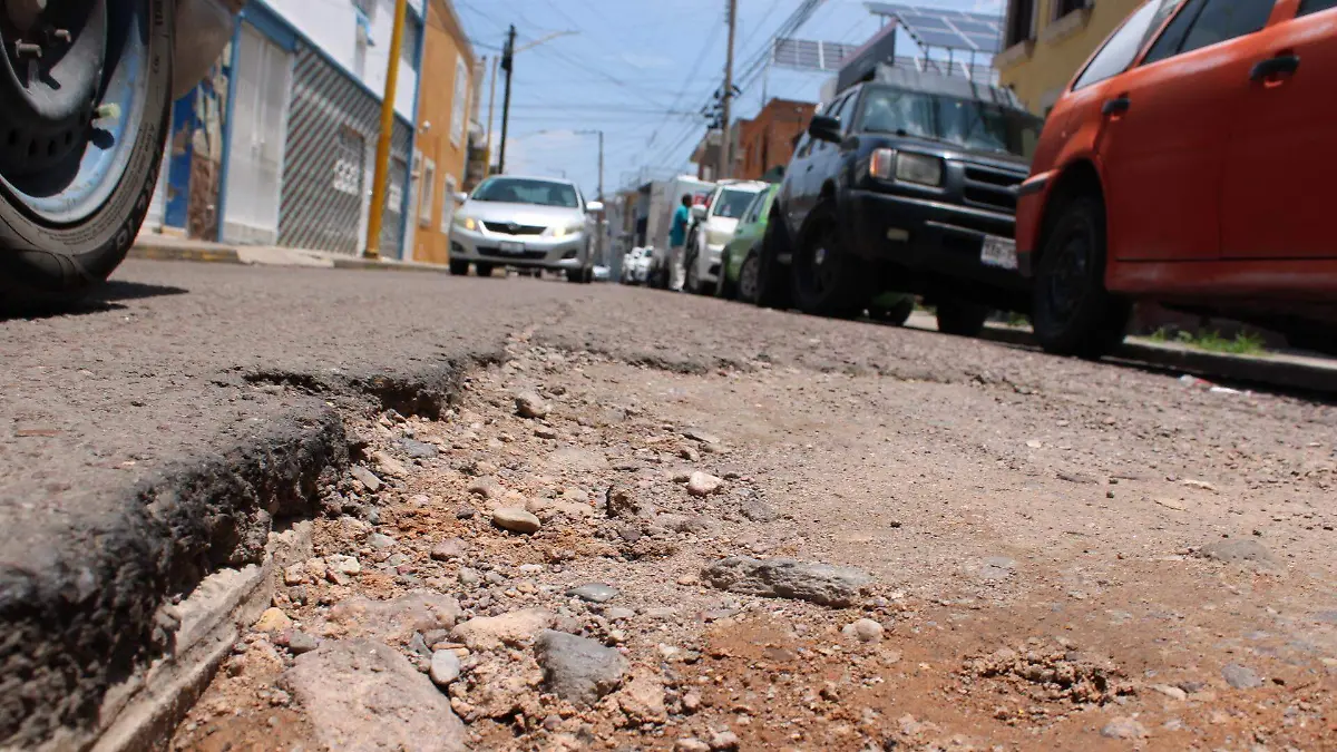 BACHES-DAÑOS-COCHES