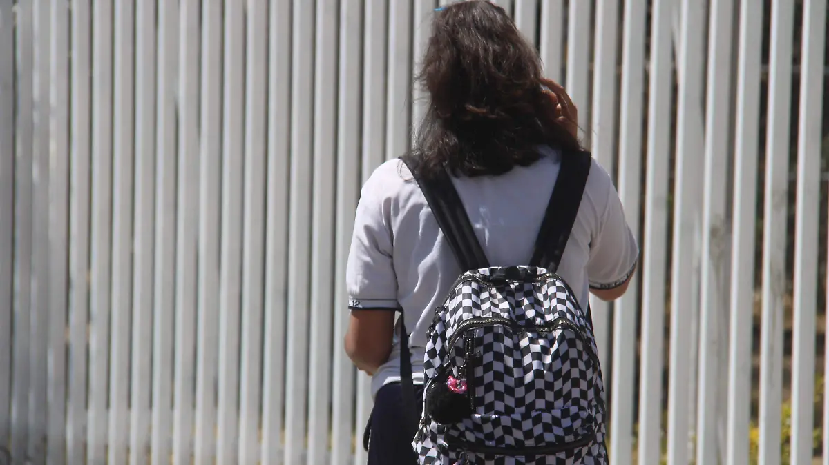 ESTUDIANTES (1)
