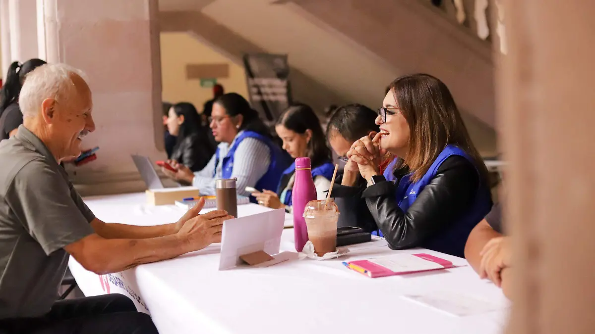 TRABAJADORES MUNICIPALES (2)