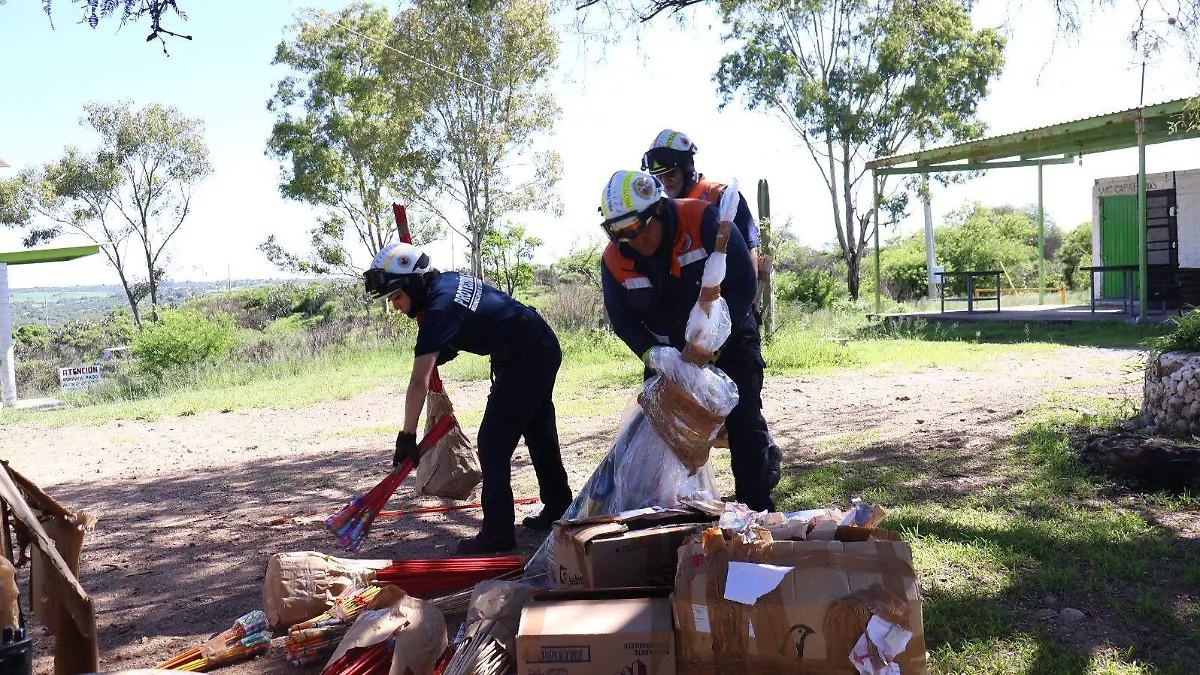 DESTRUYEN-PIROTECNIA-DECOMISO