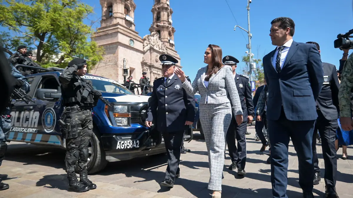 ENTREGA-PATRULLAS-TERE JIMENEZ