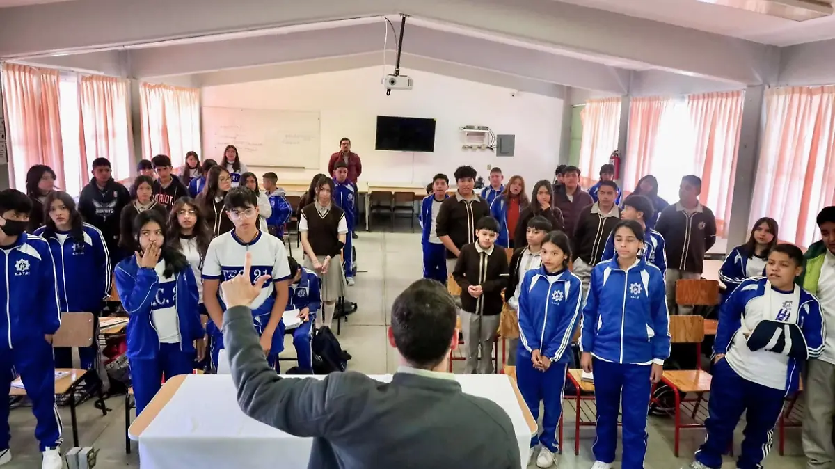 IMJUVA-JOVENES-LEVANTA LA VOX