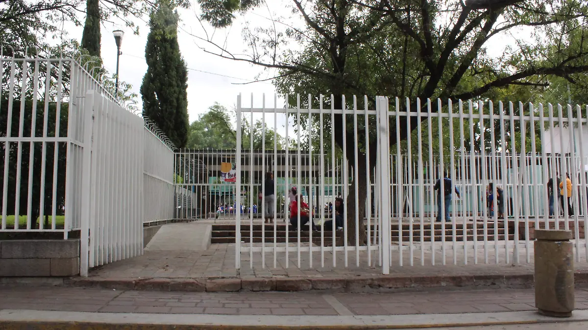 CELULARES-ESCUELAS-USO