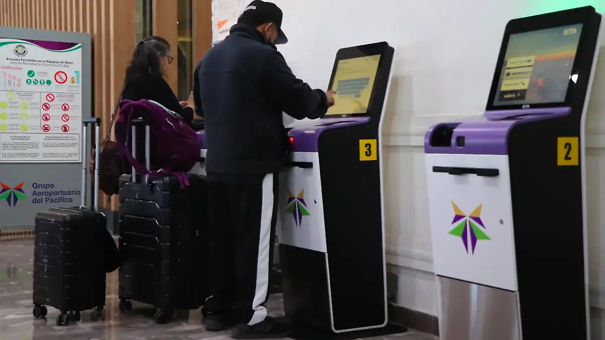 MIGRANTES LEGALES-PERMISOS