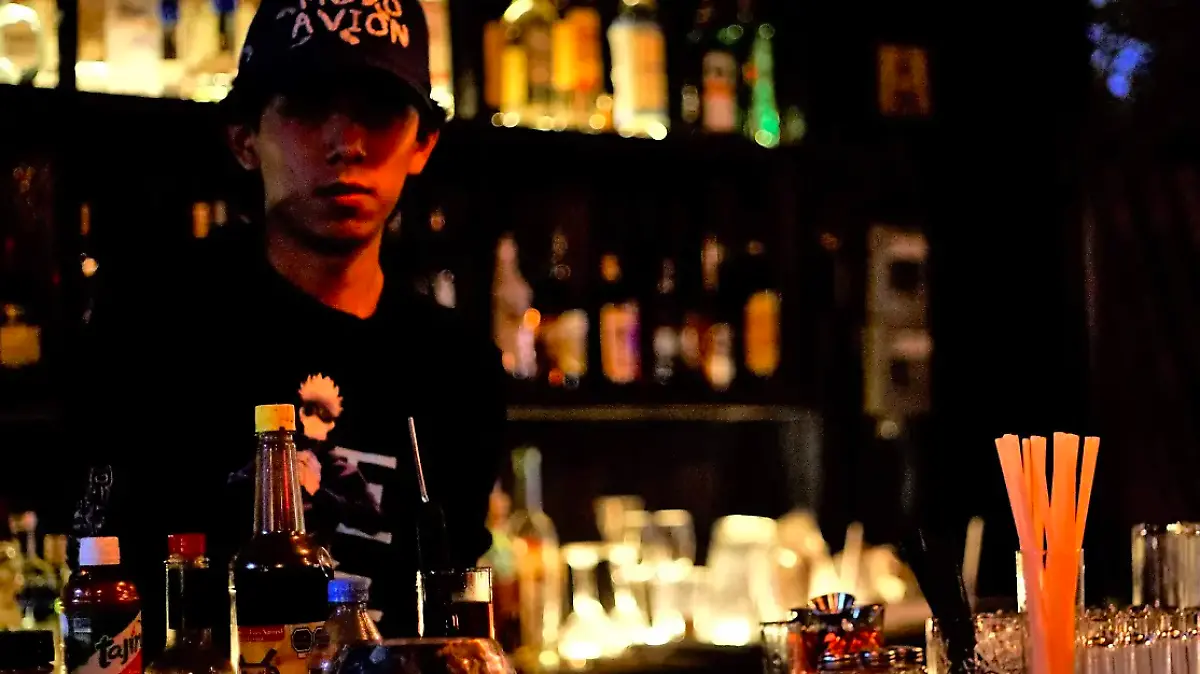 PREPARACIÓN-ALIMENTOS-BEBIDAS