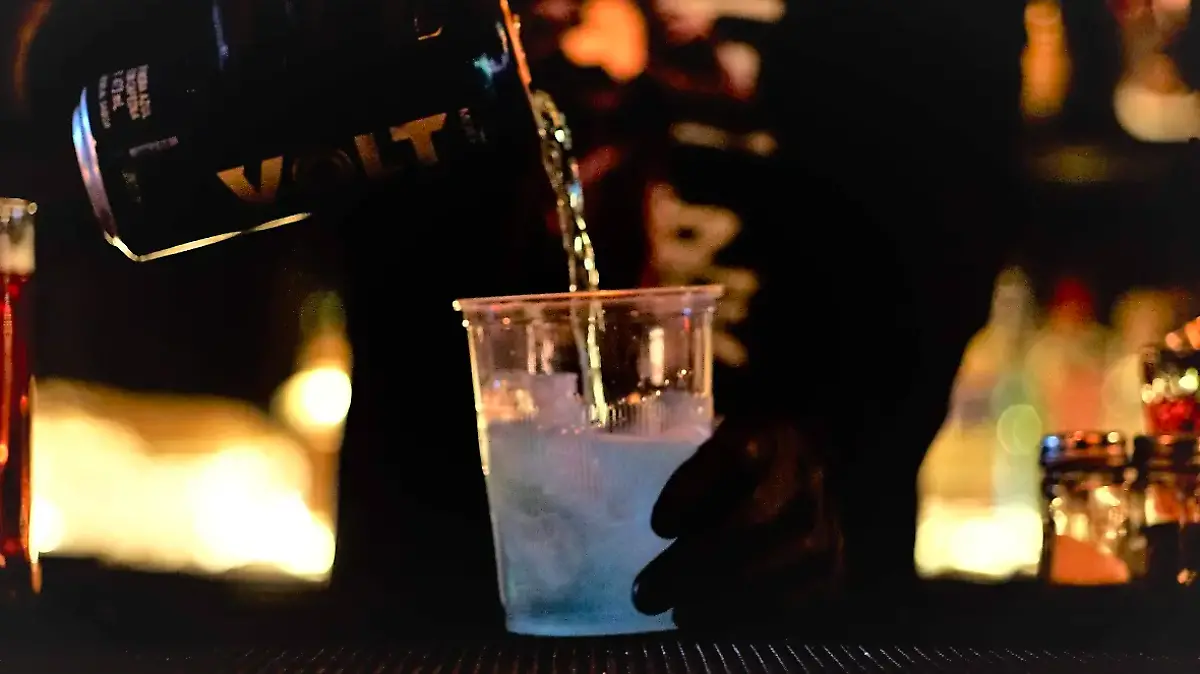 PREPARACIÓN-ALIMENTOS-BEBIDAS