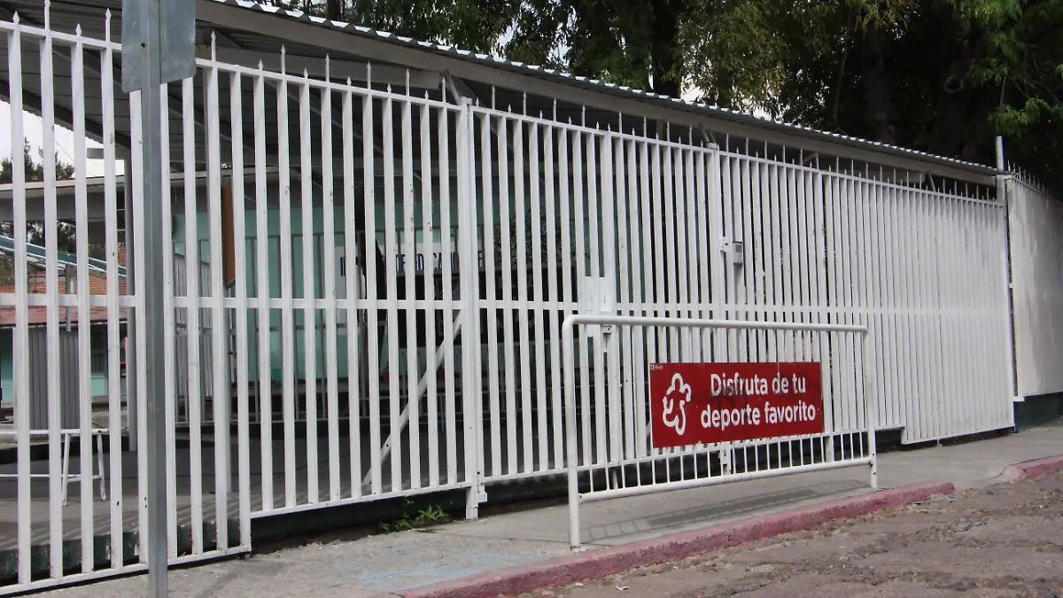 ROBO EN ESCUELAS (1)