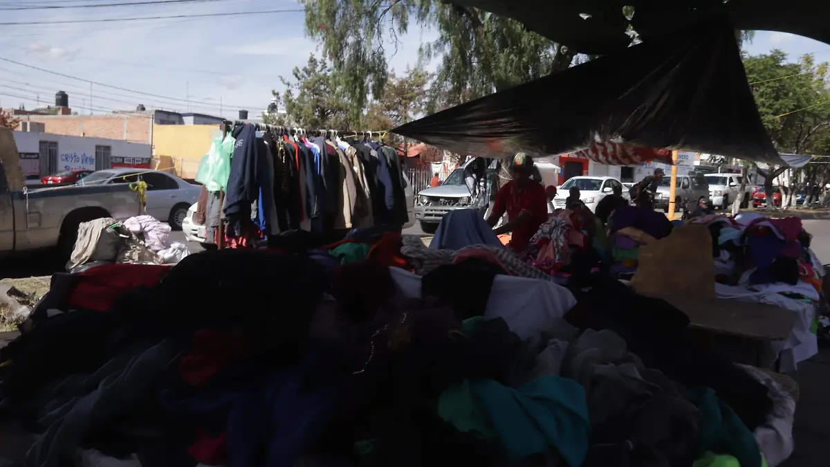  TIANGUIS_VENTAS_UTILES ESCOLARES_ROPA 