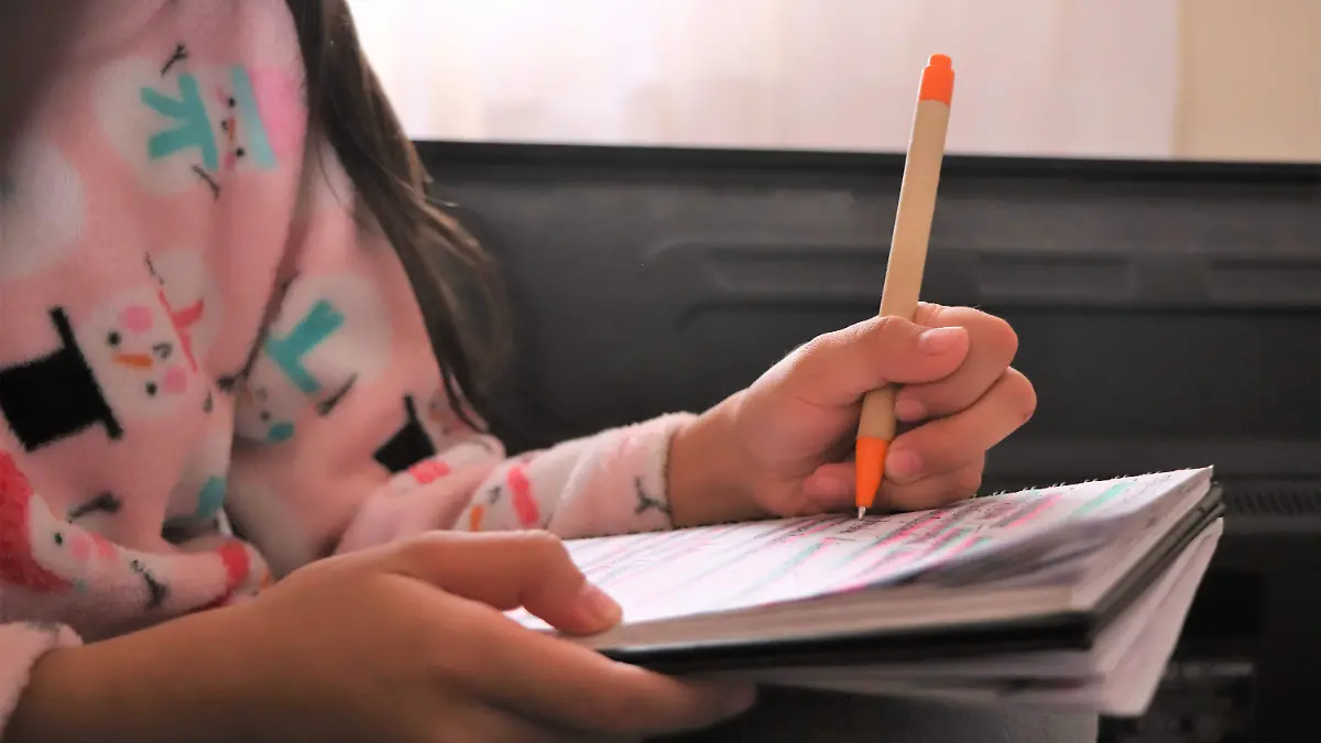 ZURDOS_MANO IZQUIERDA_POBLACIÓN