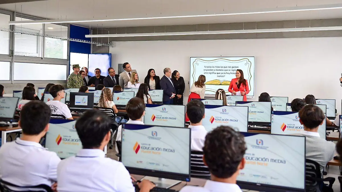 INAUGURAN-BACHUAA-INSTALACIONES