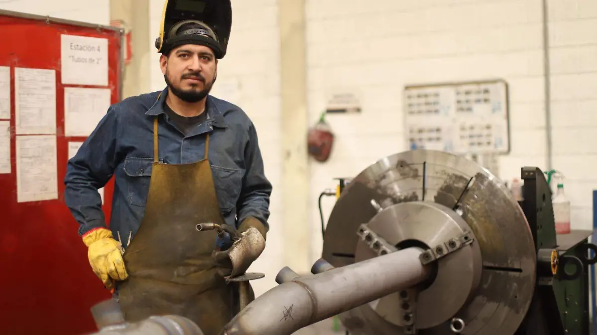 ACTIVIDAD INDUSTRIAL-CRECIMIENTO