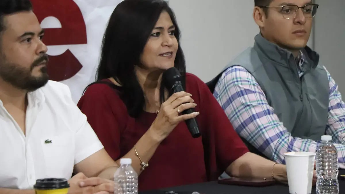 SENADORE_NORA RUVALCABA