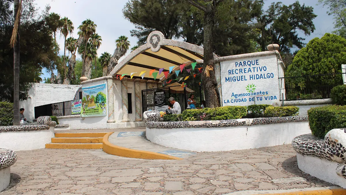 PARQUES_ATRACCIONES_FAMILIA