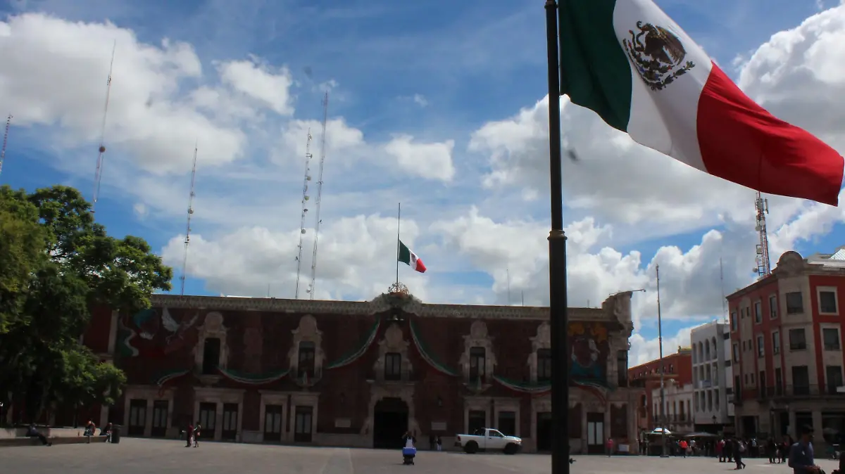 EMPLEADOS_PLAZAS PAUSADAS_GOBIERNO