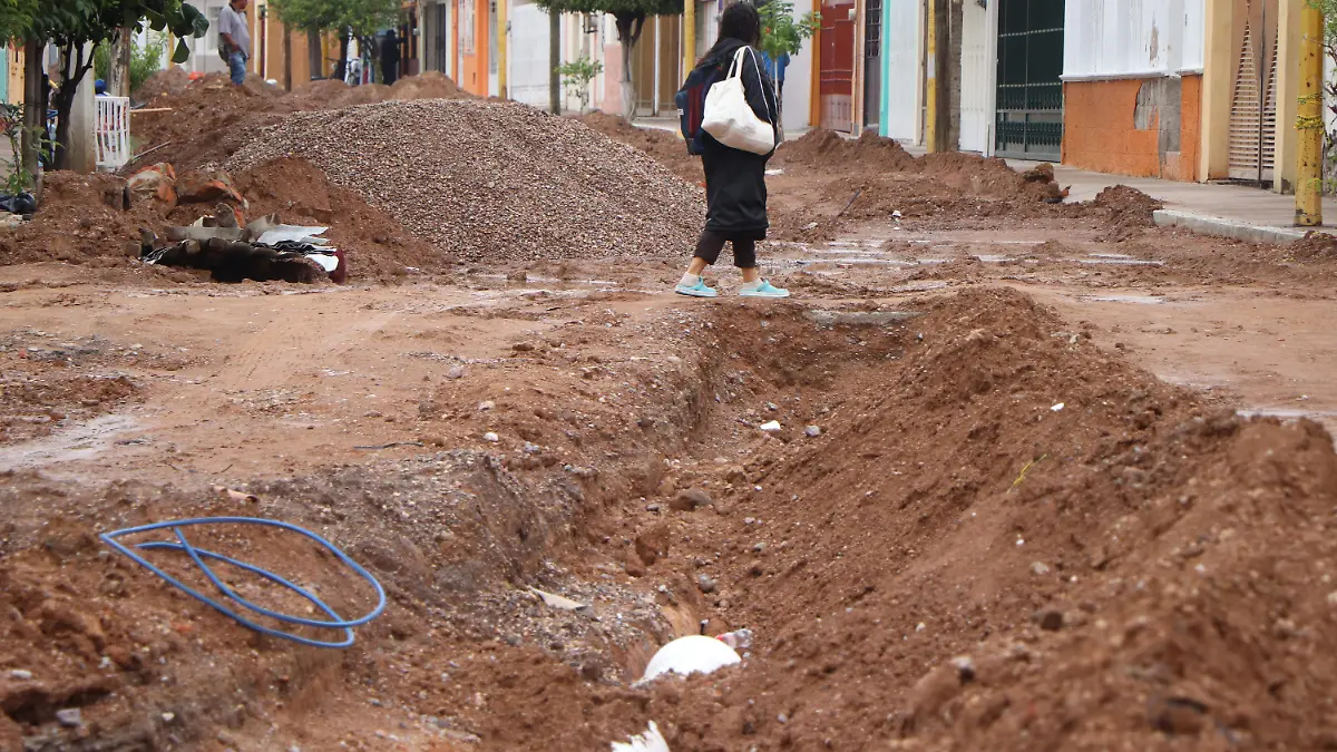 OBRAS SIN CONCLUIR_EL LLANITO