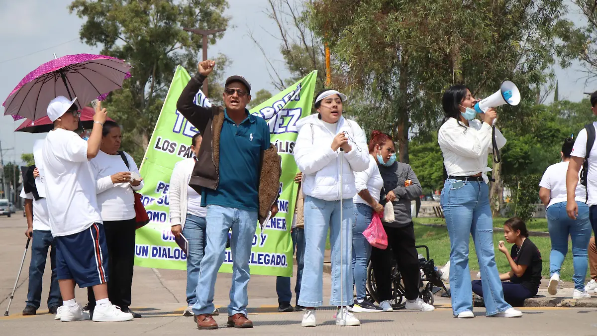 ENFERMOS RENALES_LICITACIÓN_AMPAROS