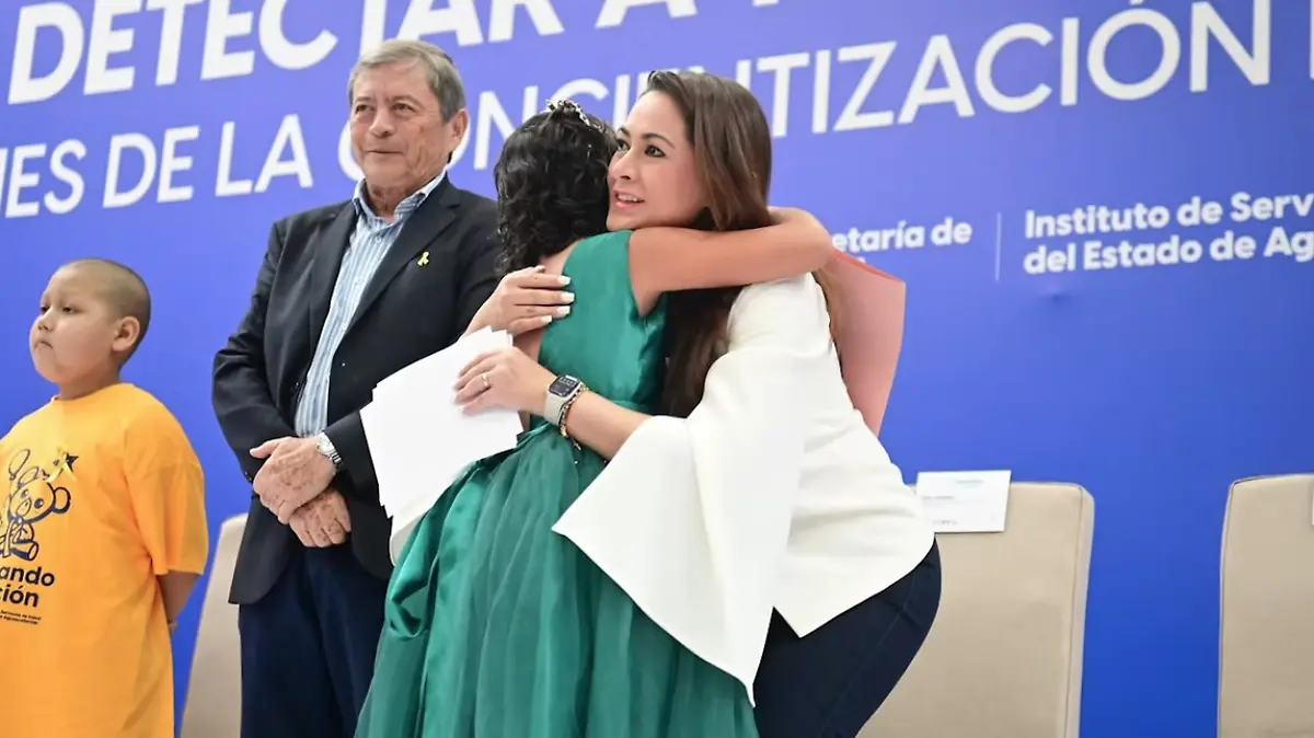 TERE JIMENEZ-APOYO-CÁNCER INFANTIL