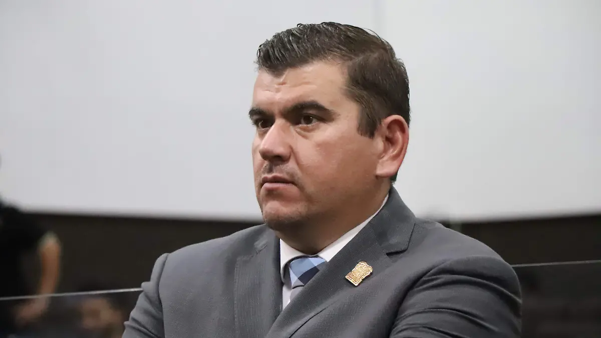 ADAN VALDIVIA-UAA-CONGRESO