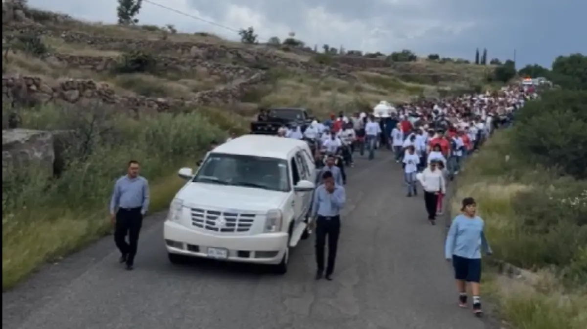 IDENTIDAD CONFIRMADA-ROBERTO EMMANUEL