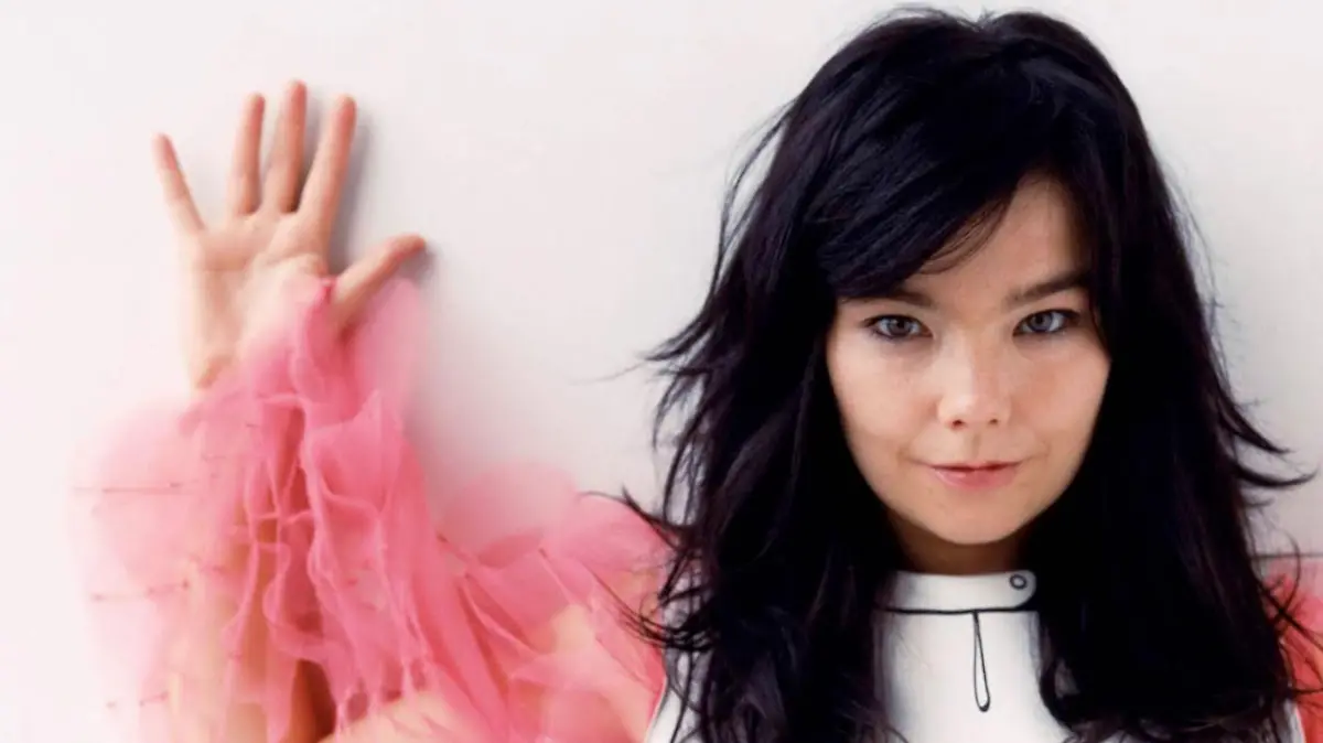 BJORK-CANTANTE-MUSICA