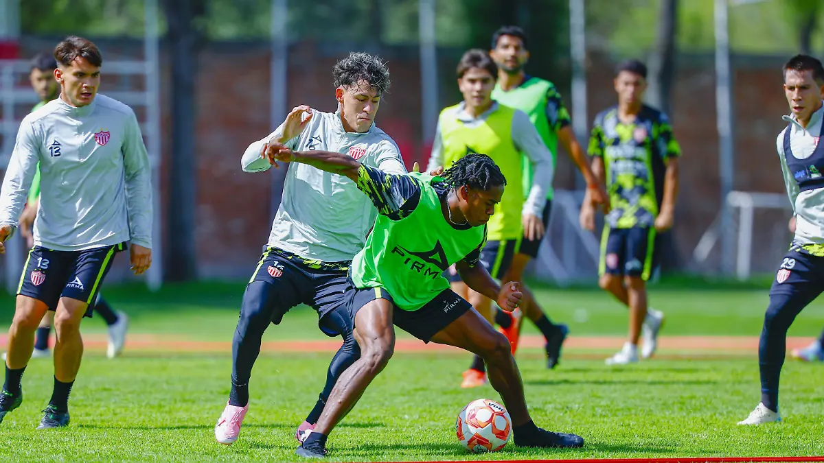 CLUB NECAXA_FUTBOL_VS PUEBLA