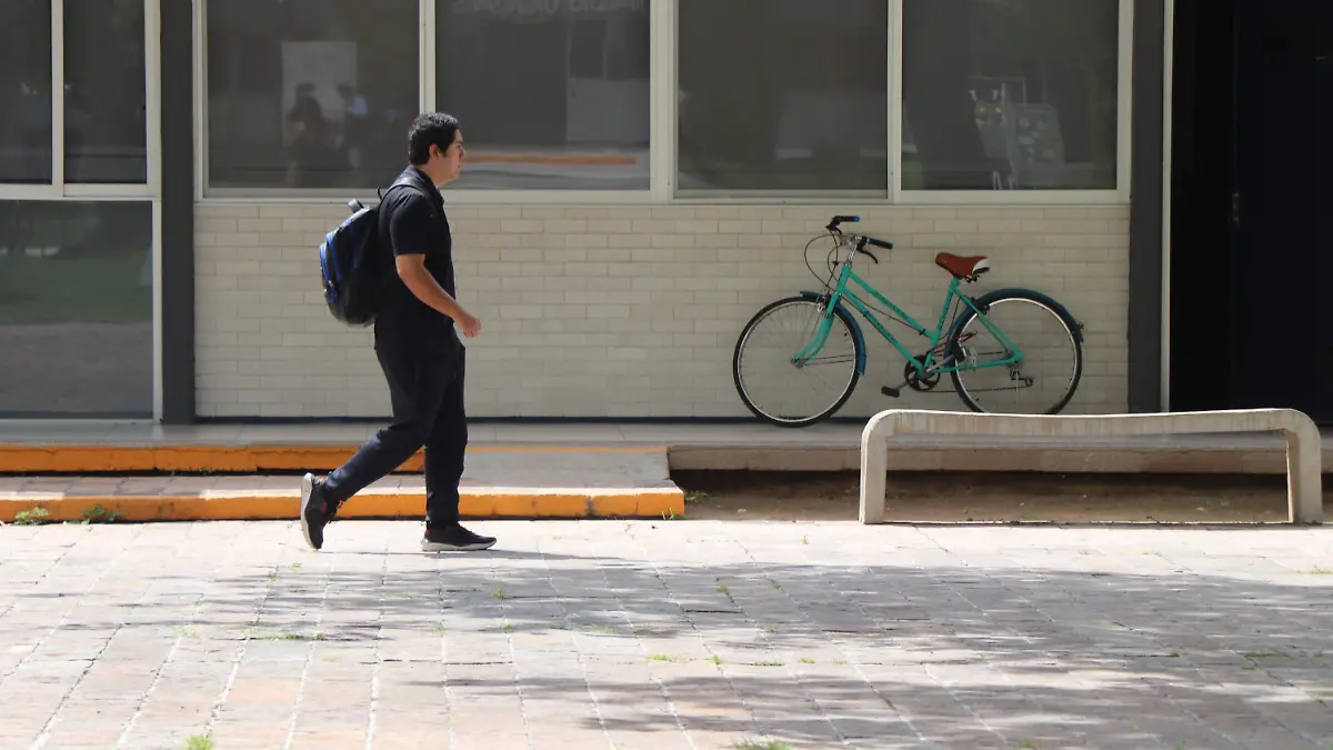 ADULTOS-JOVENES-FAMILIAS