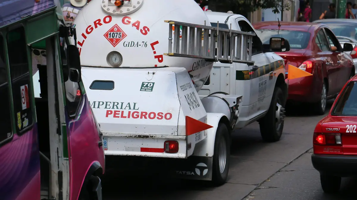 PIPAS DE GAS_TRANSPORTE PESADO_MONITOREO