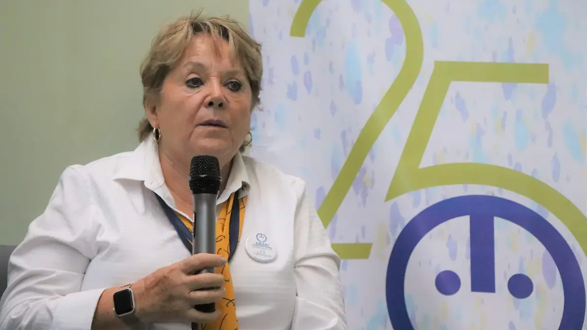 ANA MARÍA TISCAREÑO