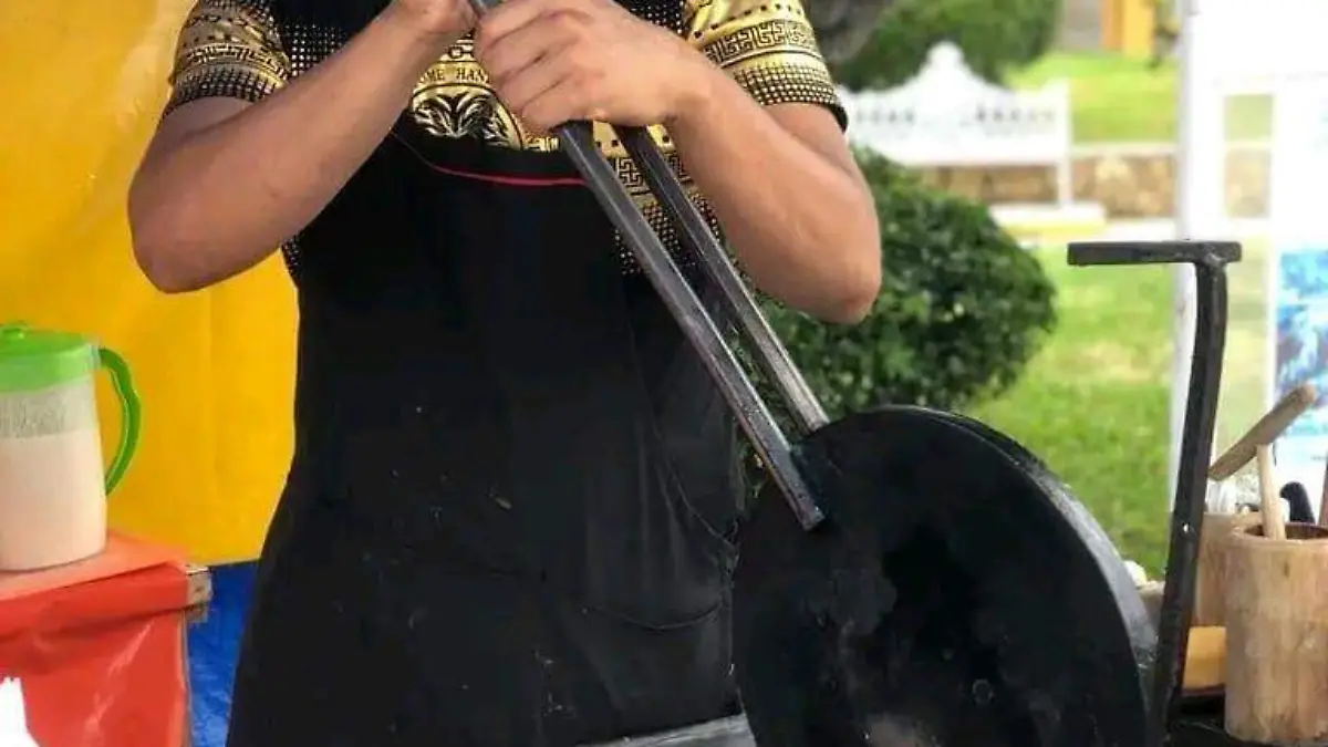 CHARLA_BORDADO_ARTESANIAS_TALLERES