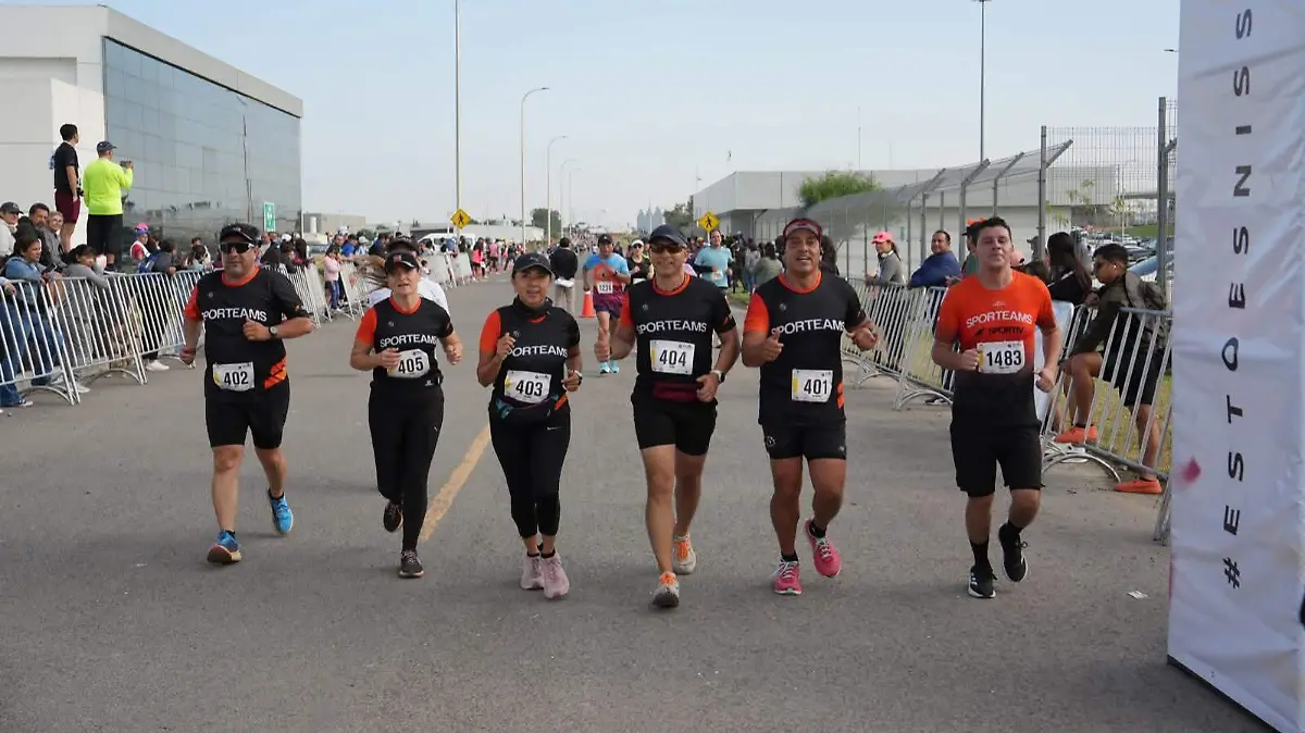 NISSAN-MEDIO MARATÓN-CORREDORES