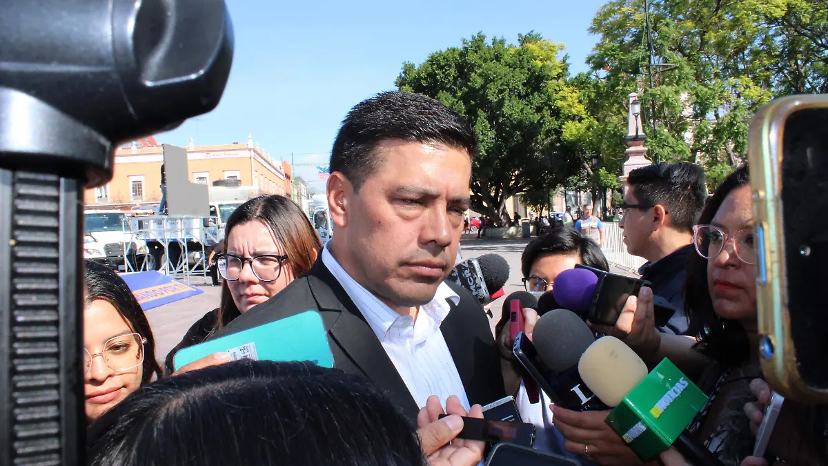 LEO MONTAÑEZ (1)