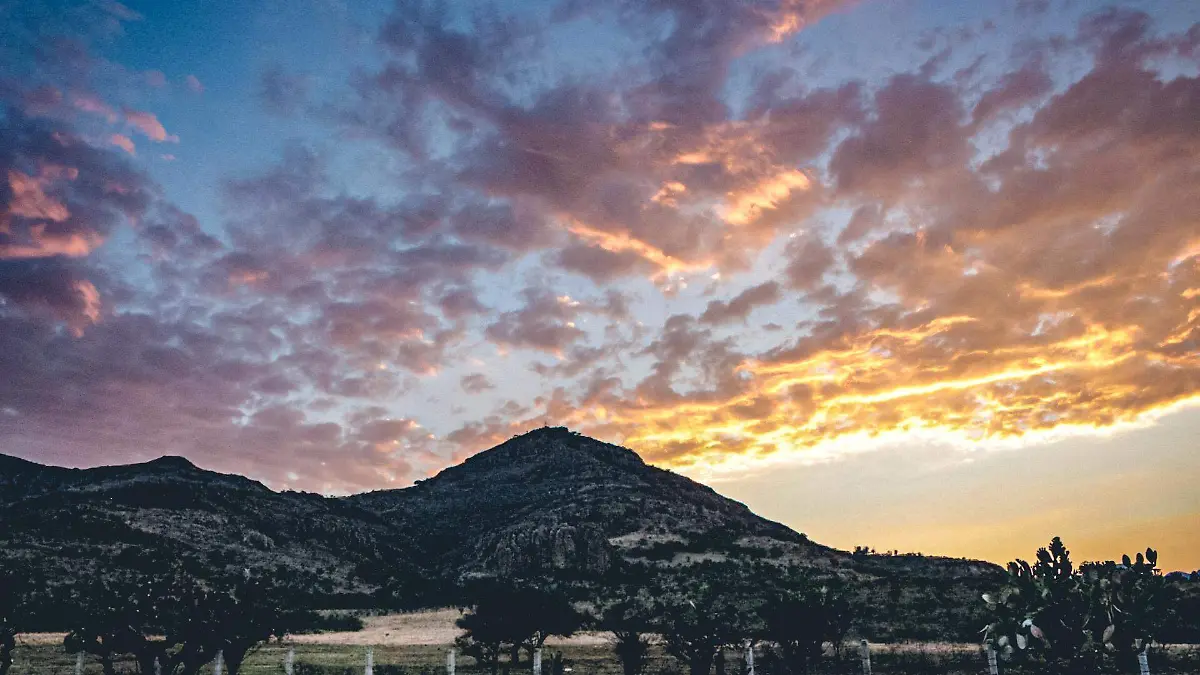 CERRO DEL MUERTO_LEYENDAS_HISTORIA