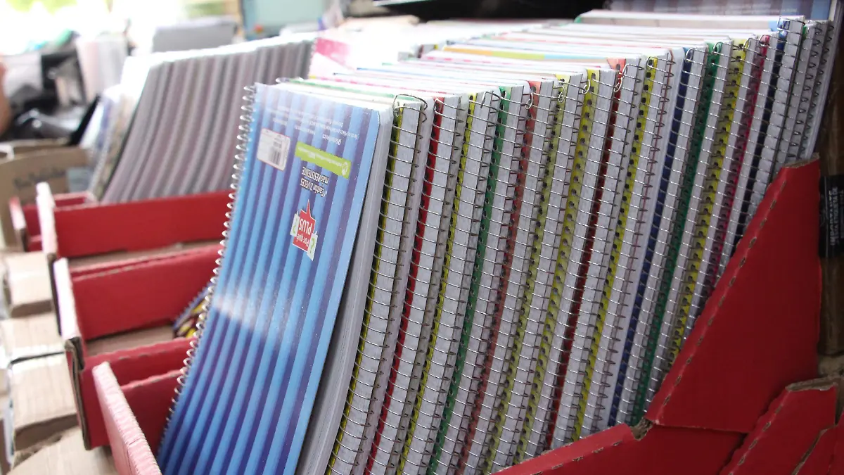 UTILES ESCOLARES_REUTILIZACIÓN_PLANEACIÓN