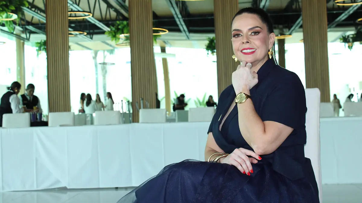 PRESIDENTA NUEVA-MAYELA ROQUE