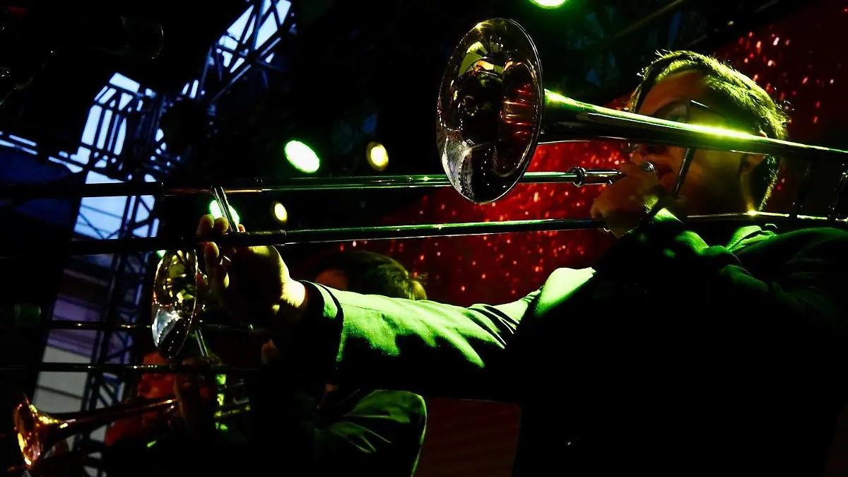 ESCENARIO-MUSICA-CONCIERTOS