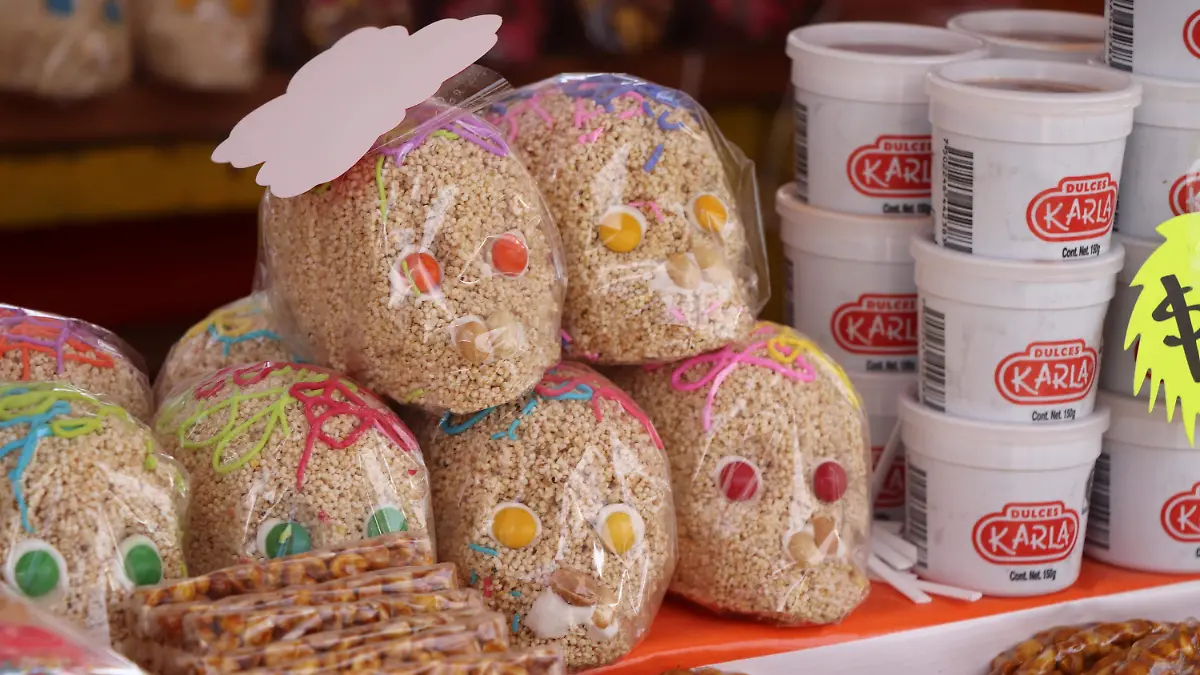 TIANGUIS DE LOS MUERTITOS-PUESTOS-LUZ