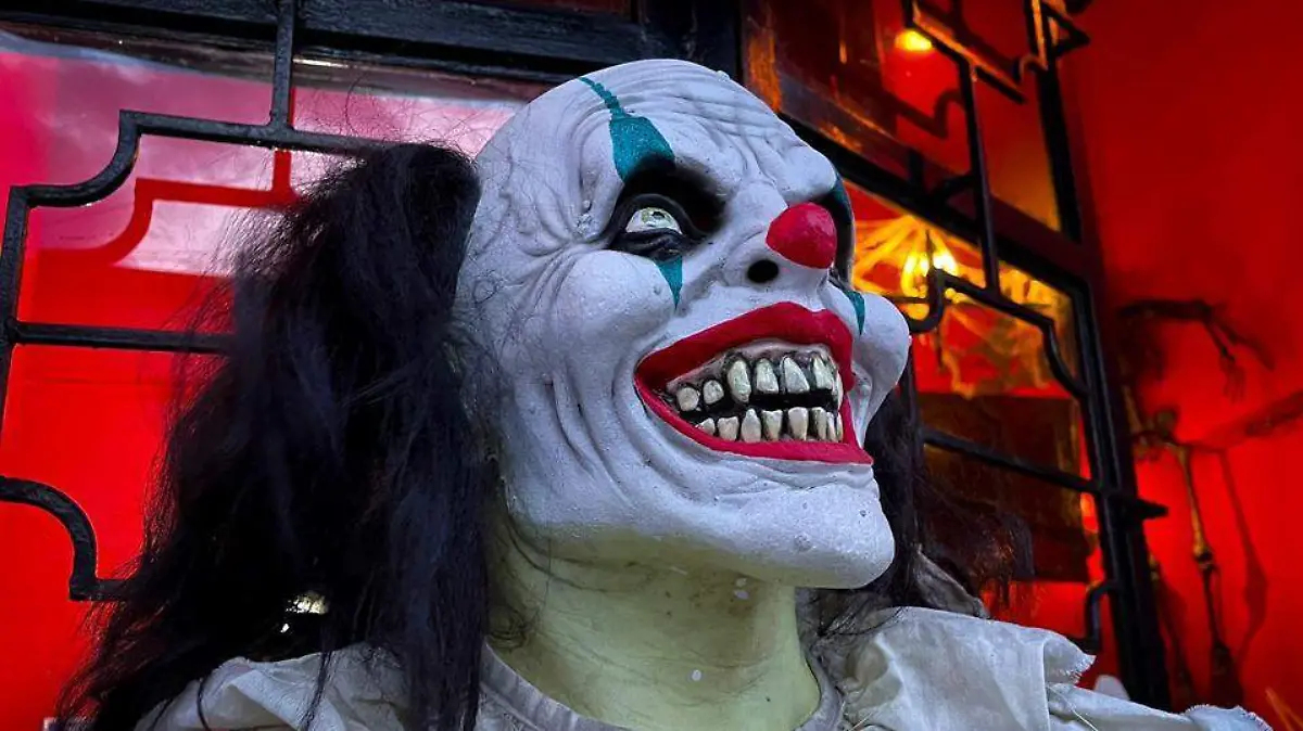 VAMPS PAPAS-TERROR-CAFETERÍA