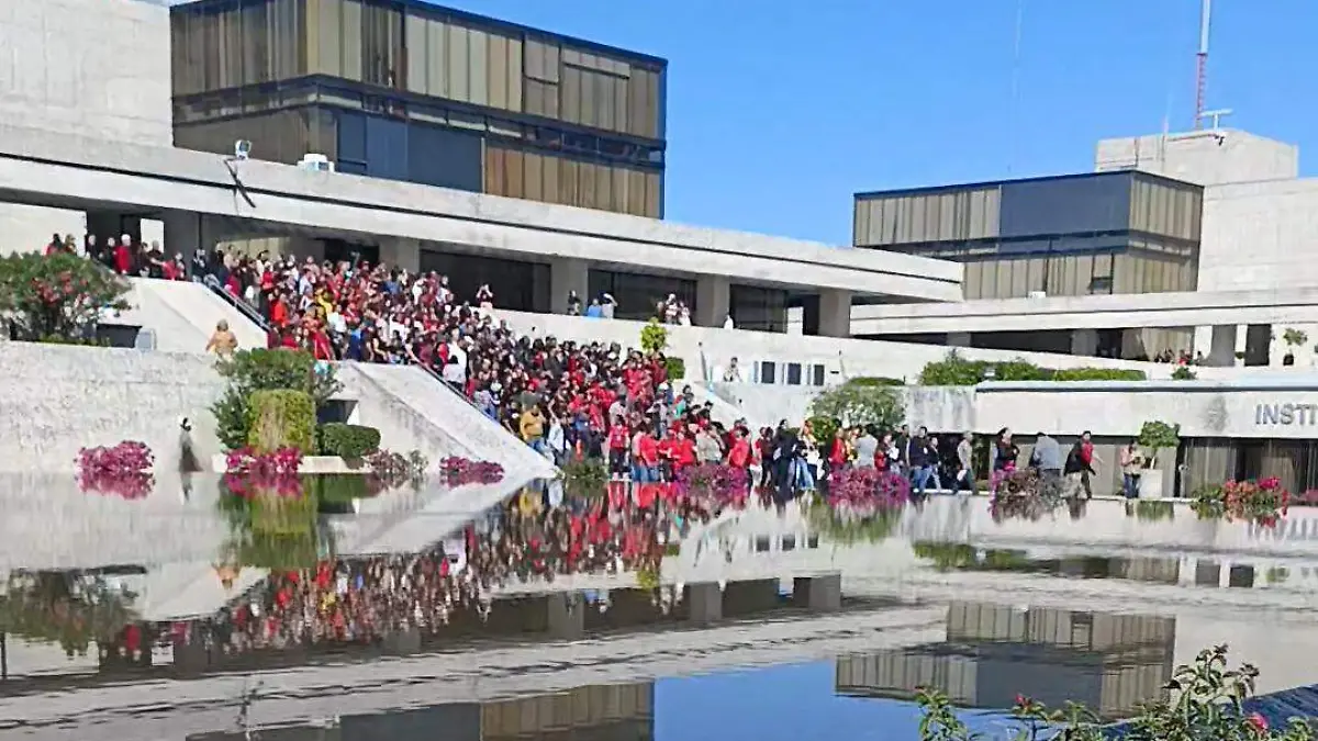 INEGI-TRABAJADORES-MANIFESTACIÓN