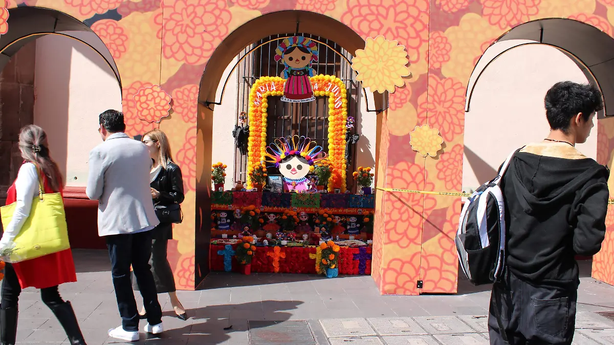 MARIA GONZALA-ALTAR-ARTESANA