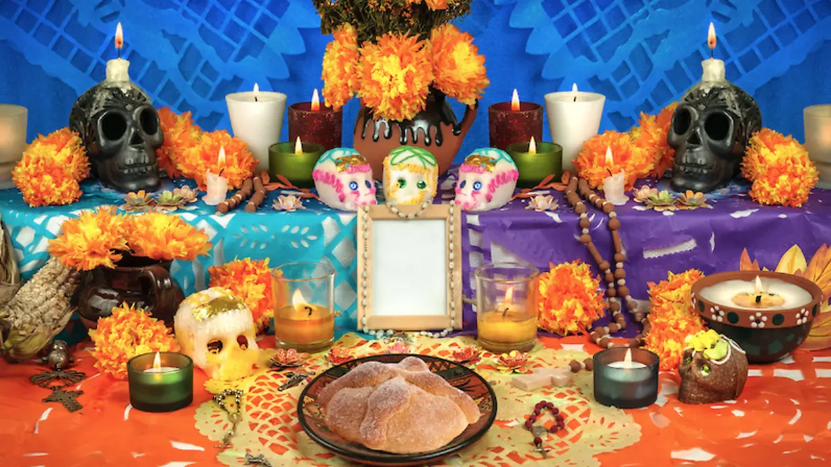 ALTAR DE MUERTOS-PAN-TRADICION