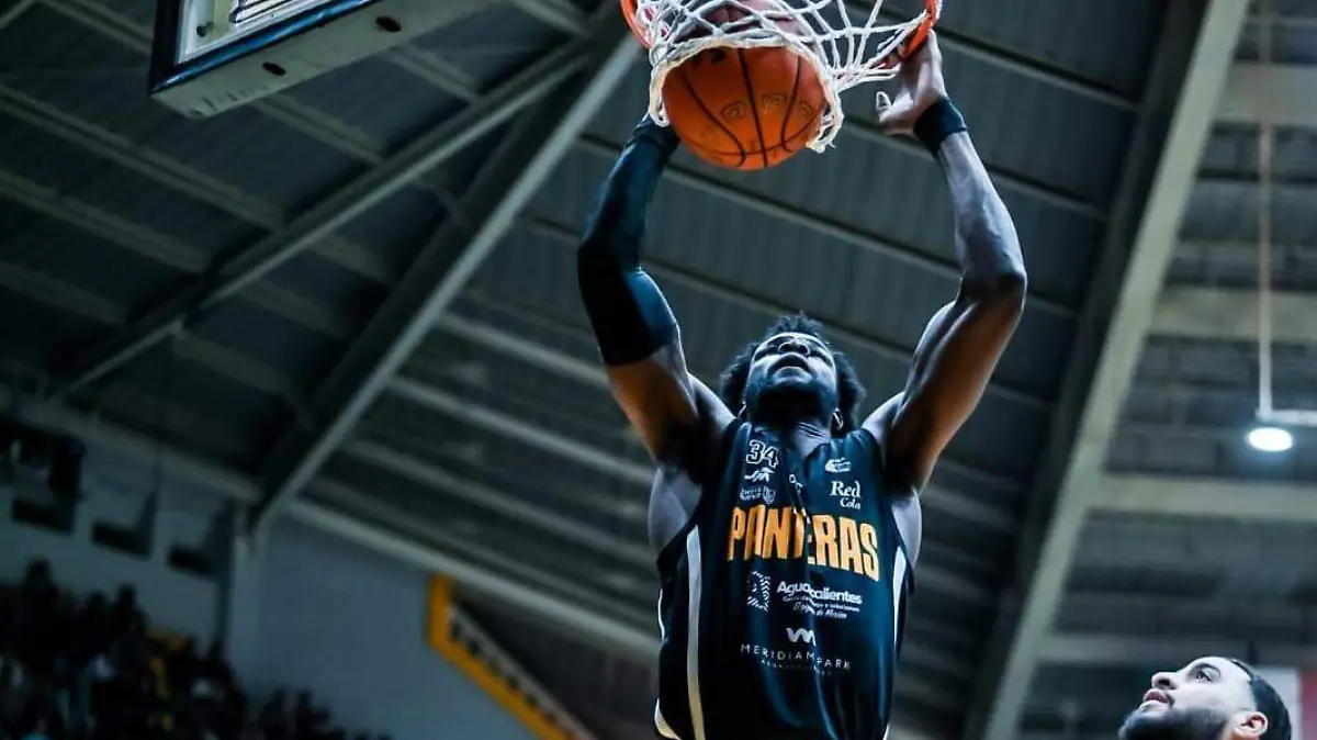 PANTERAS_BASQUETBOL_PARTIDO