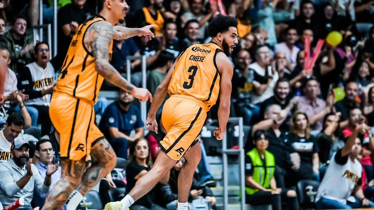 PANTERAS_BASQUETBOL_PARTIDO