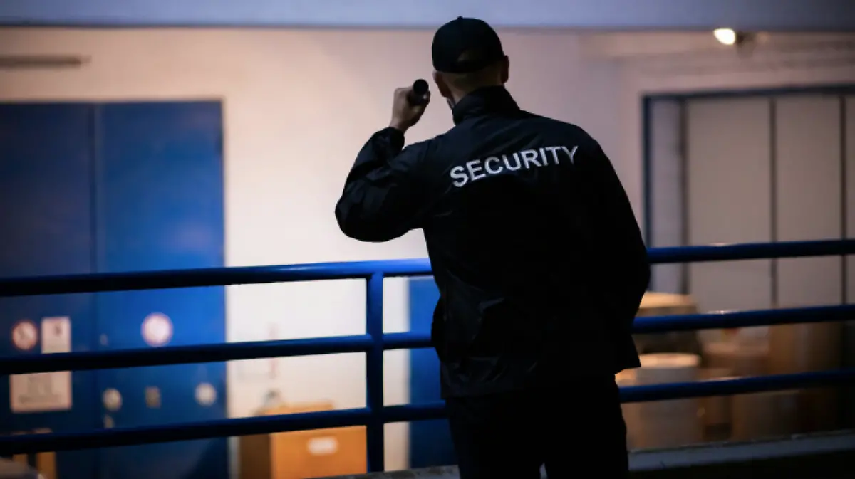 GUARDIA DE SEGURIDAD-HISTORIA DE TERROR