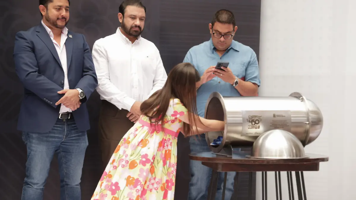 CÁPSULA DEL TIEMPO-ANIVERSARIO-AGUASCALIENTES