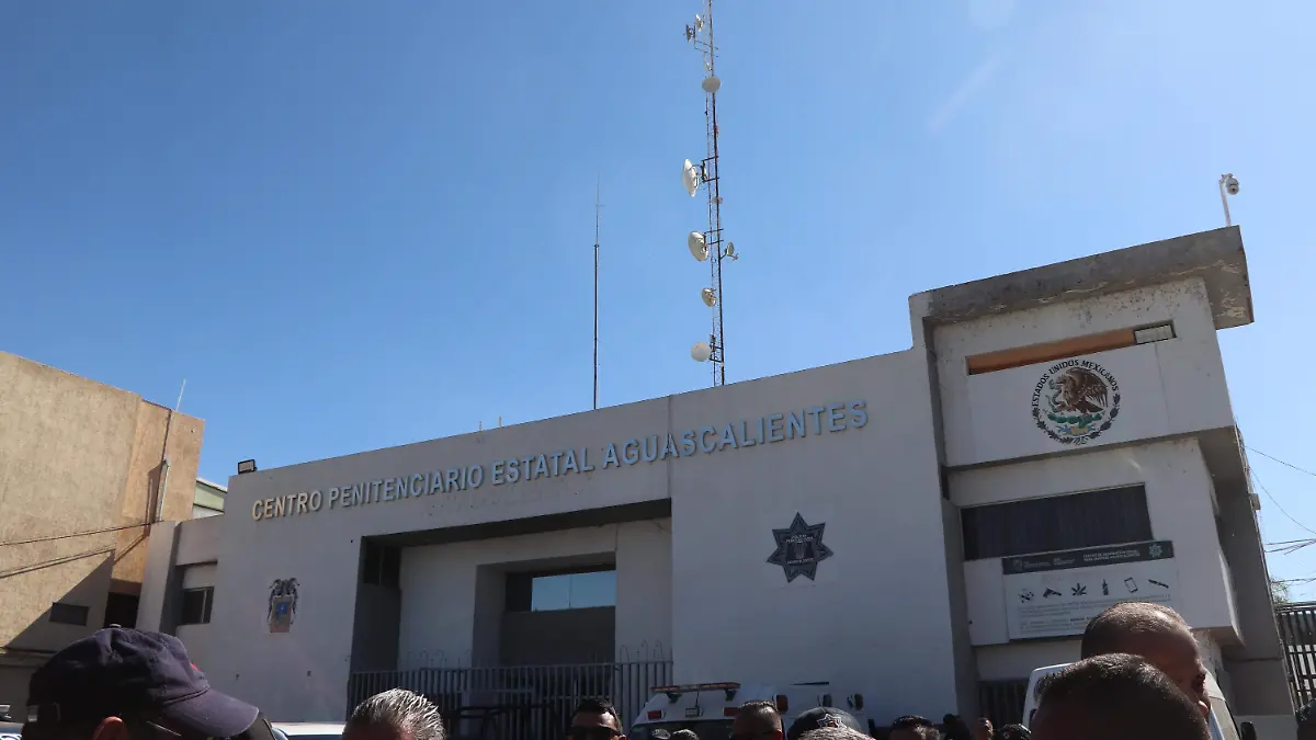 CERESOS SEGURIDAD HACINAMIENTO (1)