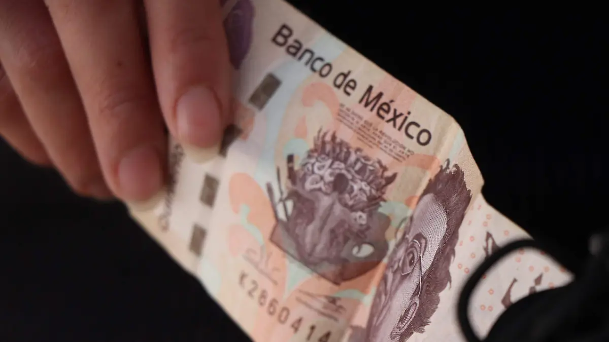 MESEROS-PROPINAS-HISTORIA