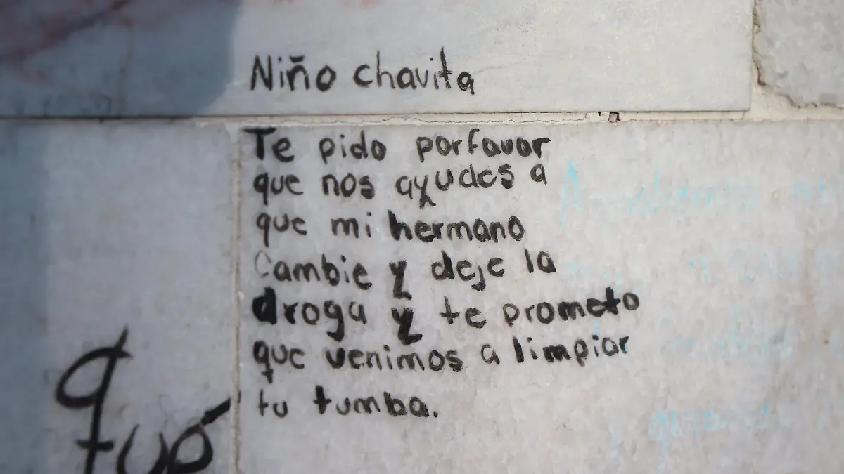 CHAVITA_NIÑO MILAGROSO_TUMBA_PANTEON